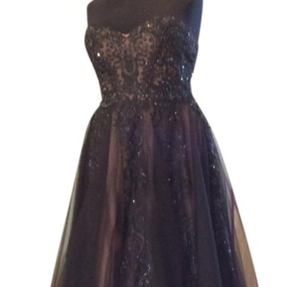 JOVANI PLUS SIZE BALL GOWN - Picture 4 of 6